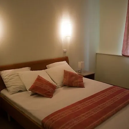Marinas Nams 3* Riga