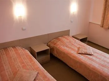 Hotel Marinas Nams